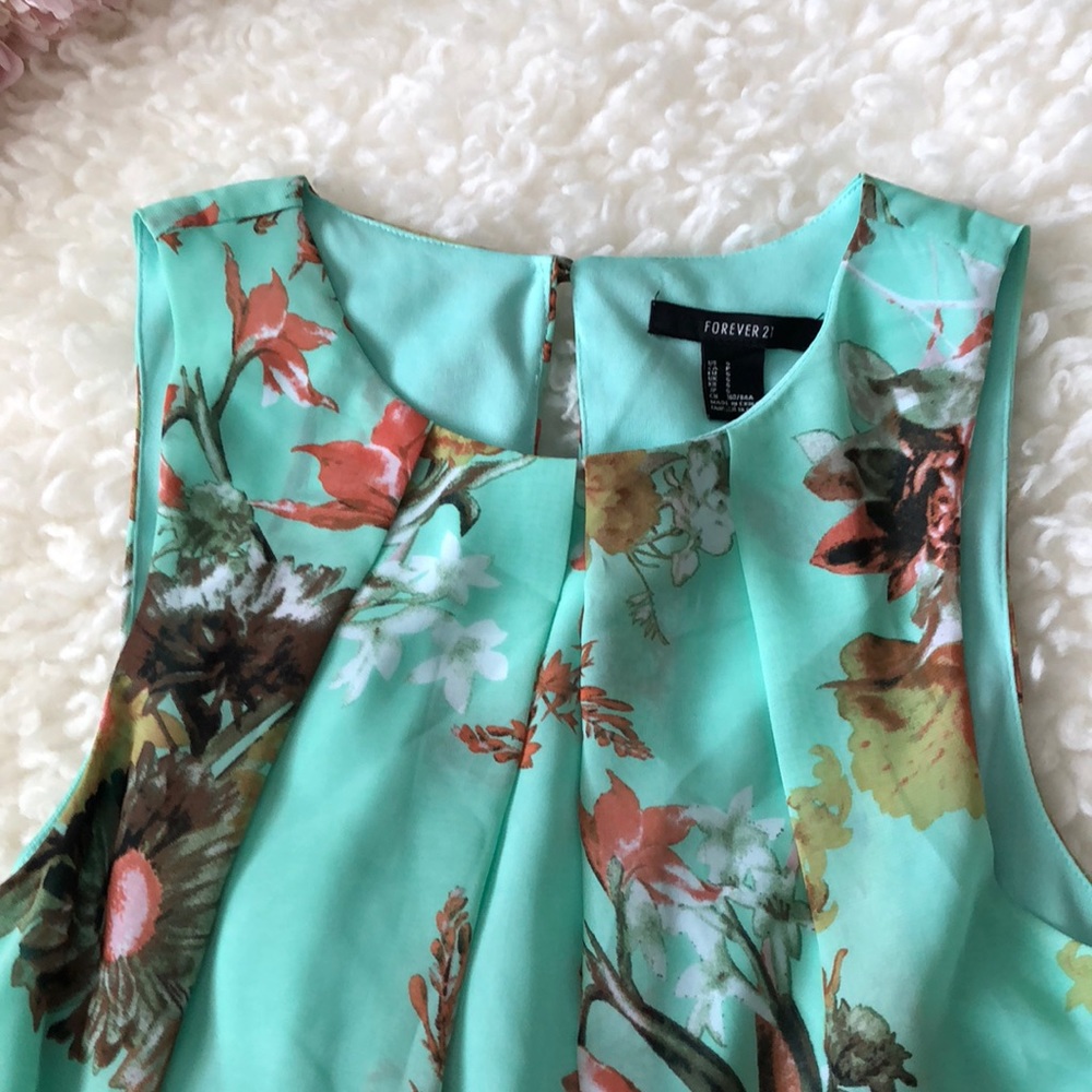 Lovely floral dress 👗 - Picture 3 of 8